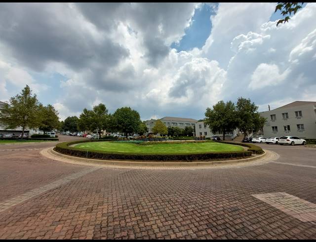 469M² OFFICE TO LET IN GREENSTONE HILL
